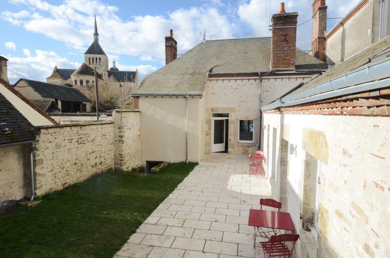 Les Chambres De Saint-Benoit Exterior photo